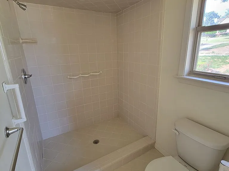 5081 Cypress Lake Dr — Photo 9