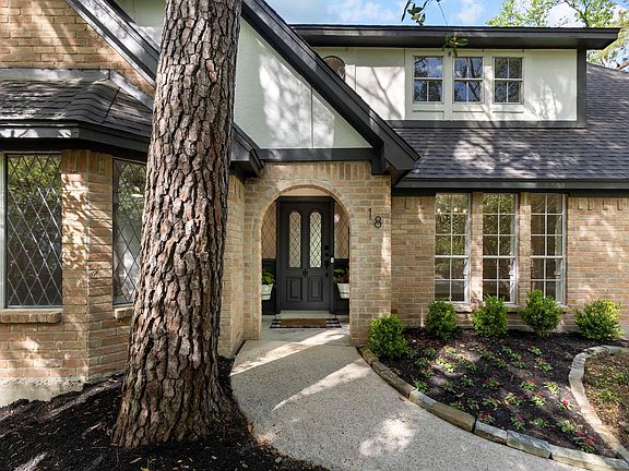 3rd image of 18 Mayfair Grove Ct