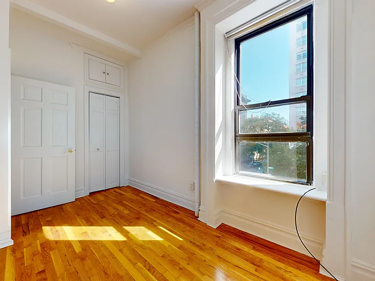 1443 York Ave #3B — Photo 10
