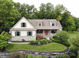 387 W Charlotte St, Millersville, PA 17551