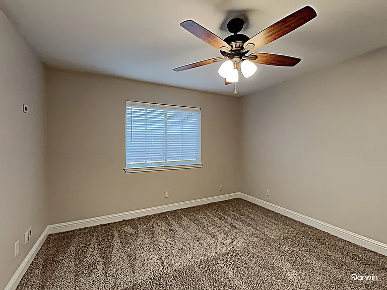 551 SW Rand Dr — Photo 7
