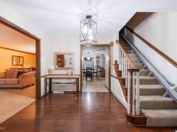 3rd image of 456 Greenmont Dr