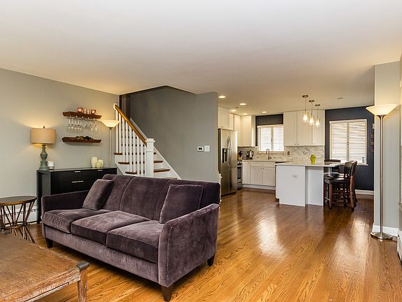 4th image of 6200 N Leona Ave