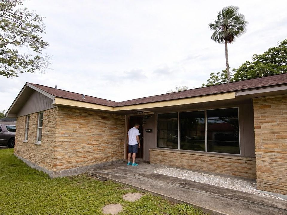 1st image of 4609 Totton Dr