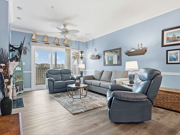 3rd image of 407 24th Ave. N #102