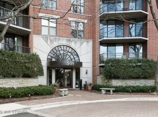 509 Aurora Ave UNIT 210, Naperville, IL 60540