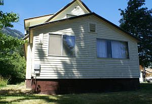 2nd image of 108 W Cherry St