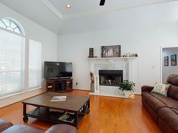 4th image of 3685 Innisbrook Dr