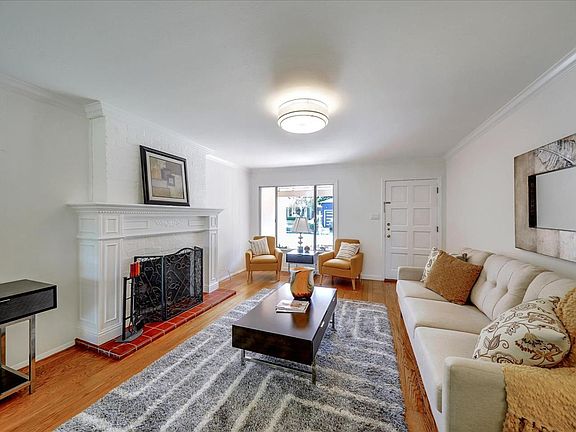 4th image of 308 Hill Way