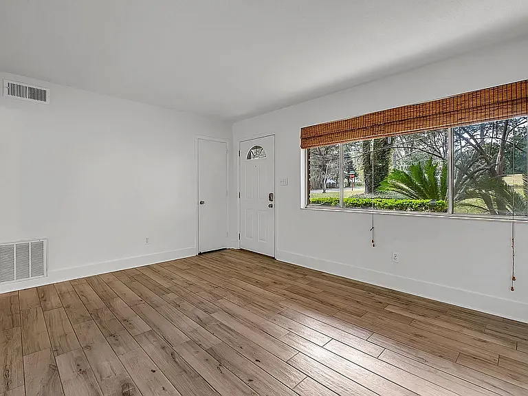 2613 Summerwood Ave — Photo 13