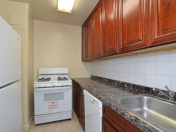 2nd image of 2500 Johnson Ave APT 18A