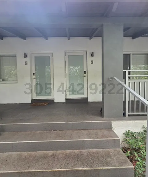 1650 SW 3rd St #3 — Photo 2