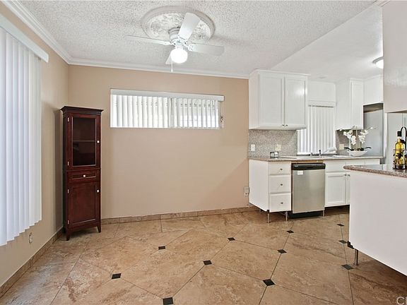 4th image of 543 Cedar Ave APT 1F