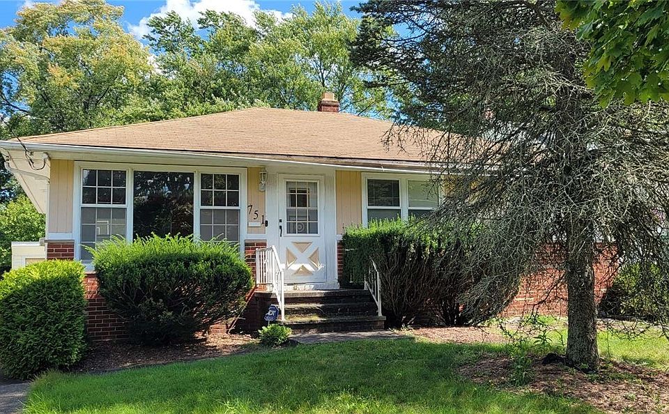 1st image of 751 McKinley Ave