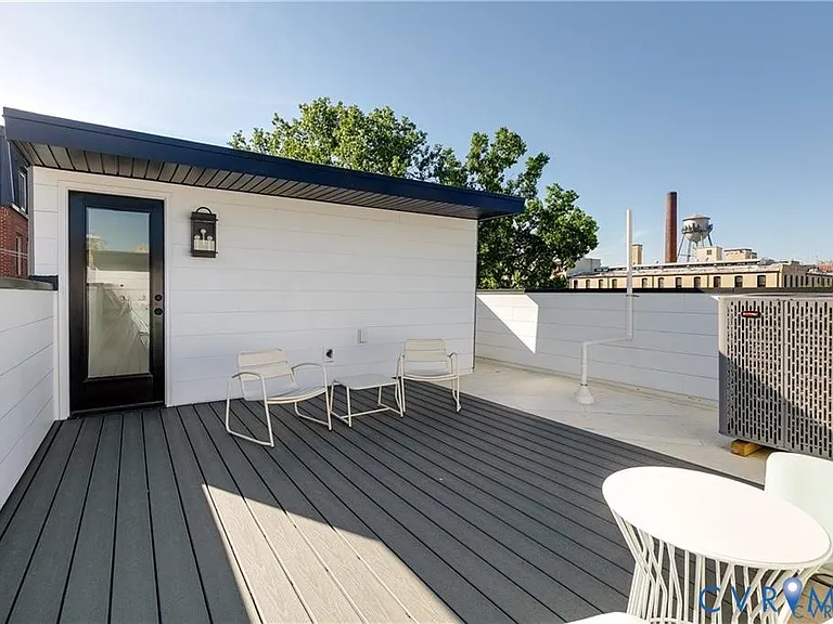 220 N 20th St #1 — Photo 45