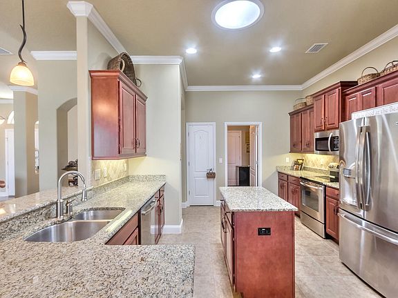 4th image of 566 Luna Bella Ln