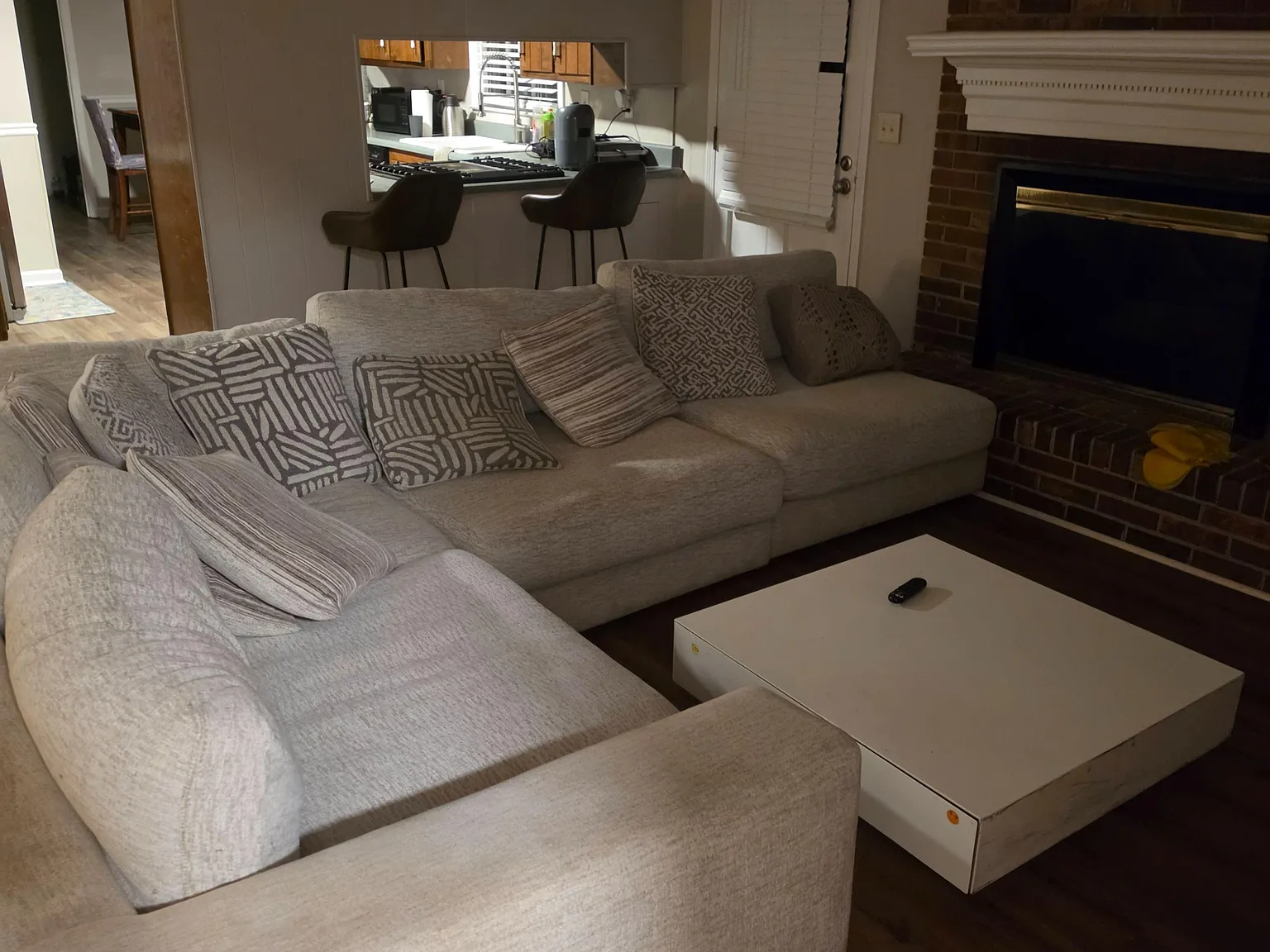 4 bed, 2.0 bath, 2076 sqft, $910 — Photo 4