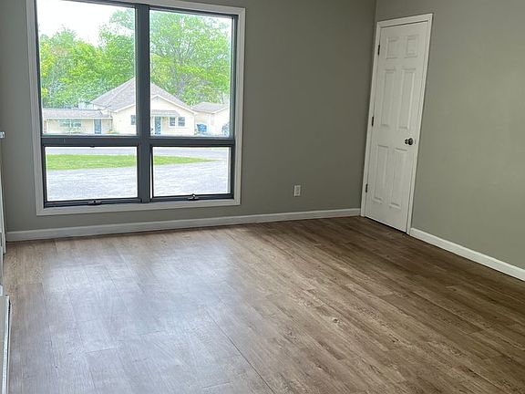 4th image of 621 N Bryan Ave #19