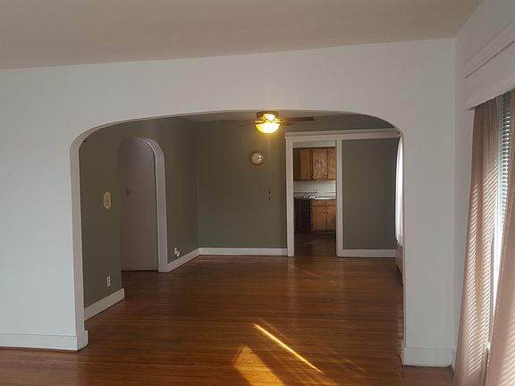 5th image of 251 W New York St