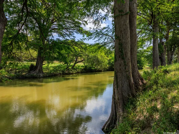 000 Guadalupe Bluff, Comfort, TX 78013