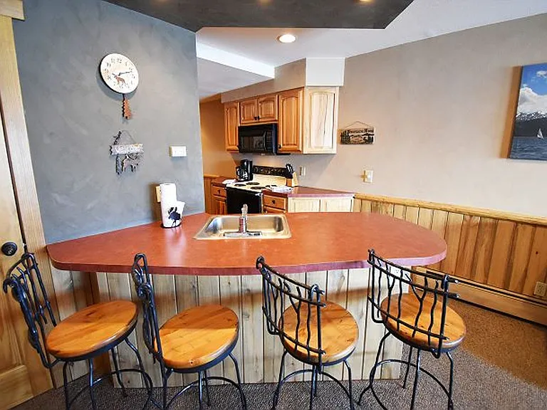 401 W La Bonte St #108 — Photo 7