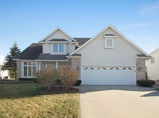 1442 Wedgewood Dr, Saline, MI 48176