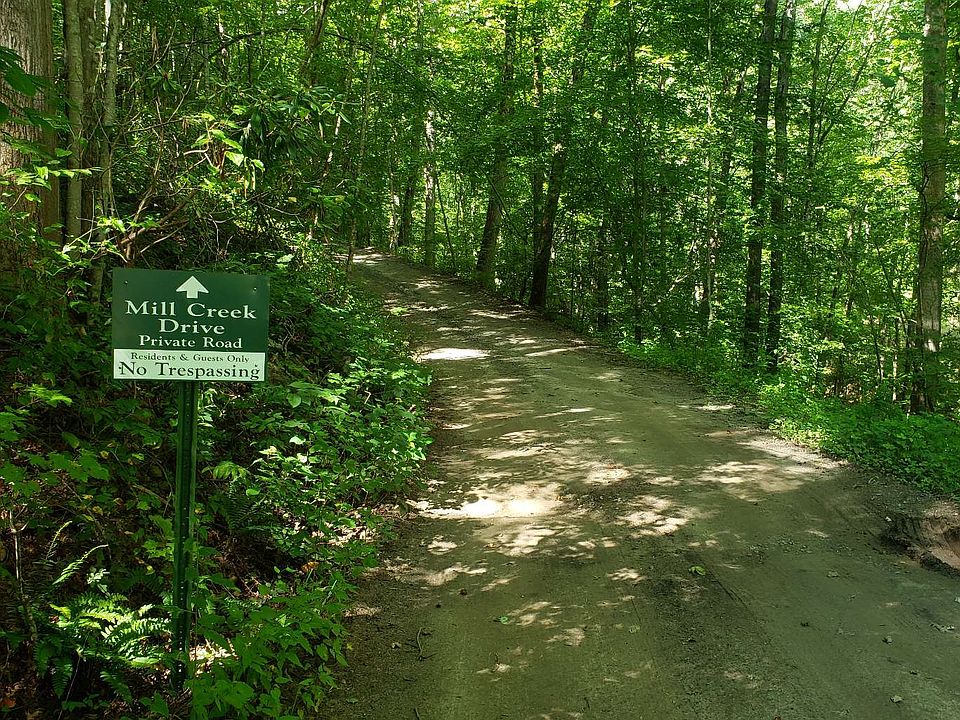 2nd image of 6 Mill Creek Ln
