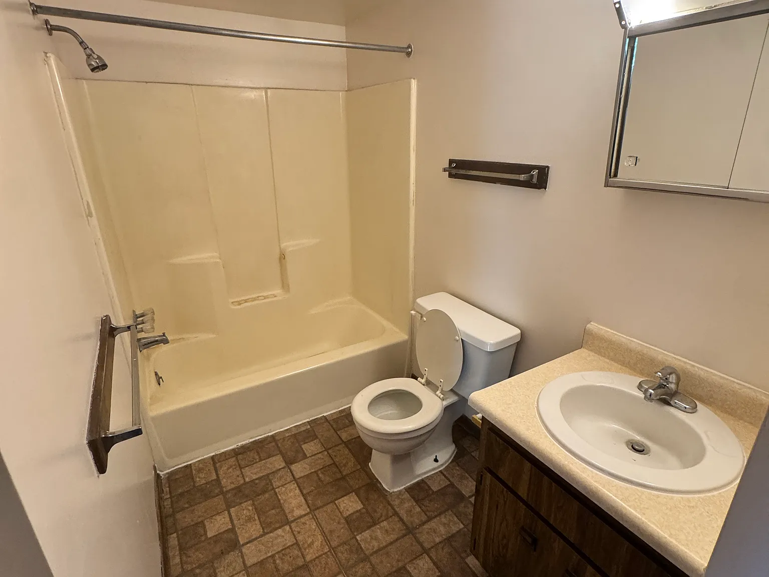 1 bed, $750 — Photo 4
