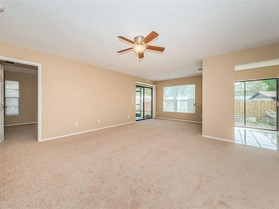 4th image of 2928 Glen Haven Dr