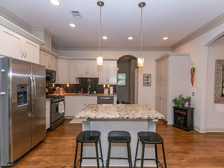 1084 Sanders Ave SE #A-B — Photo 17