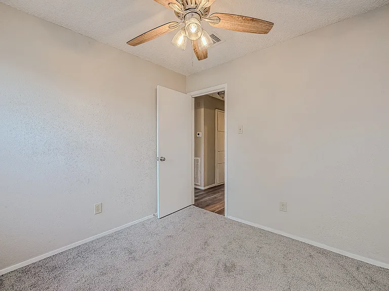 5210 Russelville Rd — Photo 20