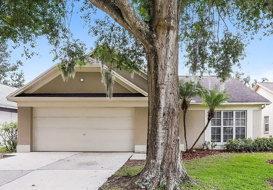 1011 Hardwood Dr