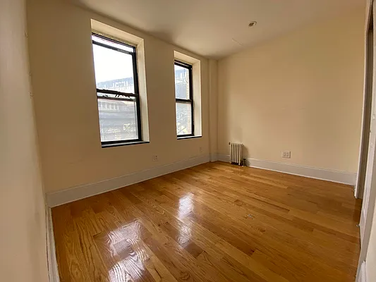 Rented by Village Living Realty | media 4