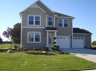 4574 Torrington Dr SE, Kentwood, MI 49512