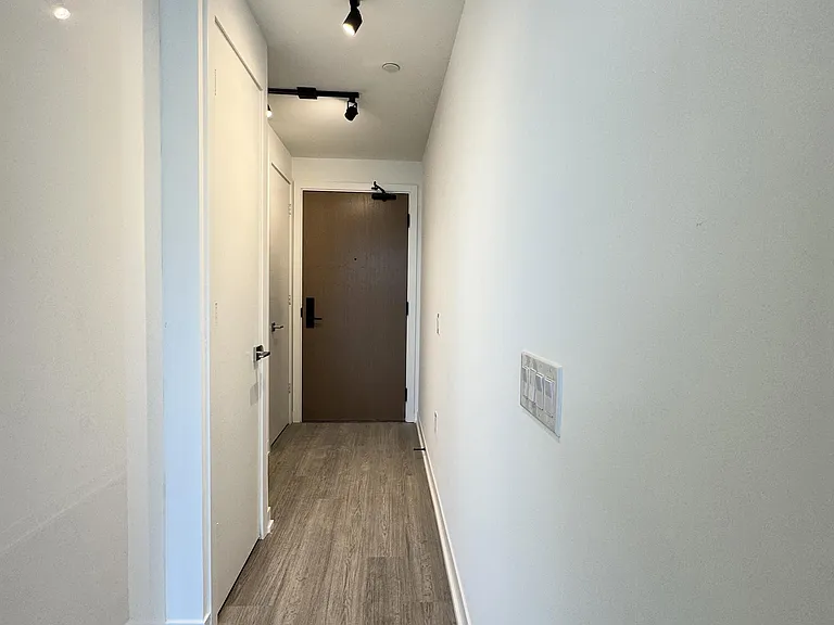 195 McCaul St #1906 — Photo 12