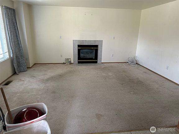 2nd image of 1733 23rd Avenue Ct SE
