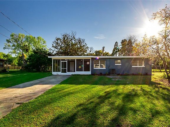 3rd image of 1135 Pinecrest Dr