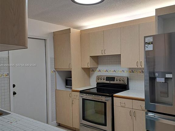 5th image of 8541 NW 7th St #32