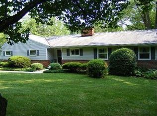 7859 Cedar Rd, Chesterland, OH 44026