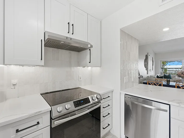 1155 Lake Shore Dr #202 — Photo 14