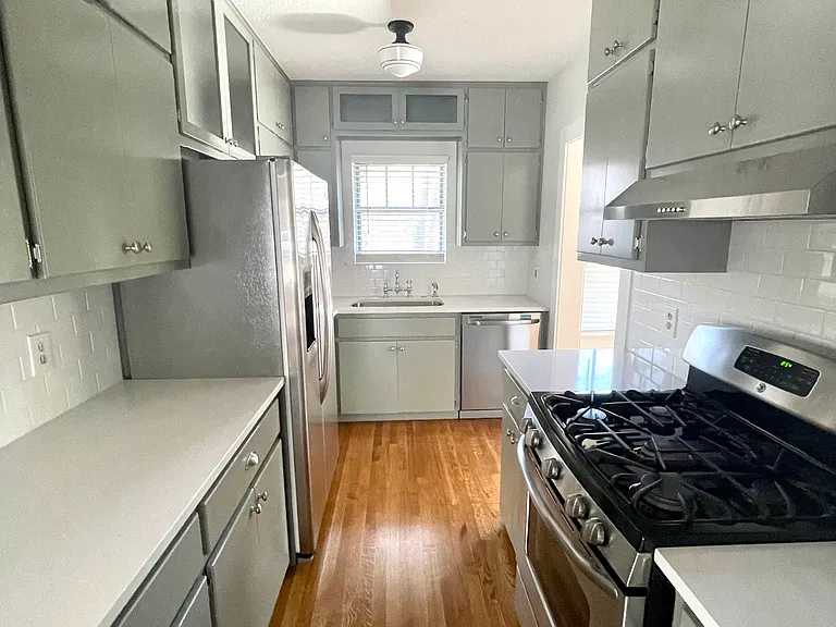 4400 Speedway — Photo 13