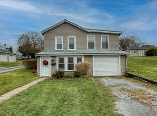 923 4th St, Beaver Falls, PA 15010