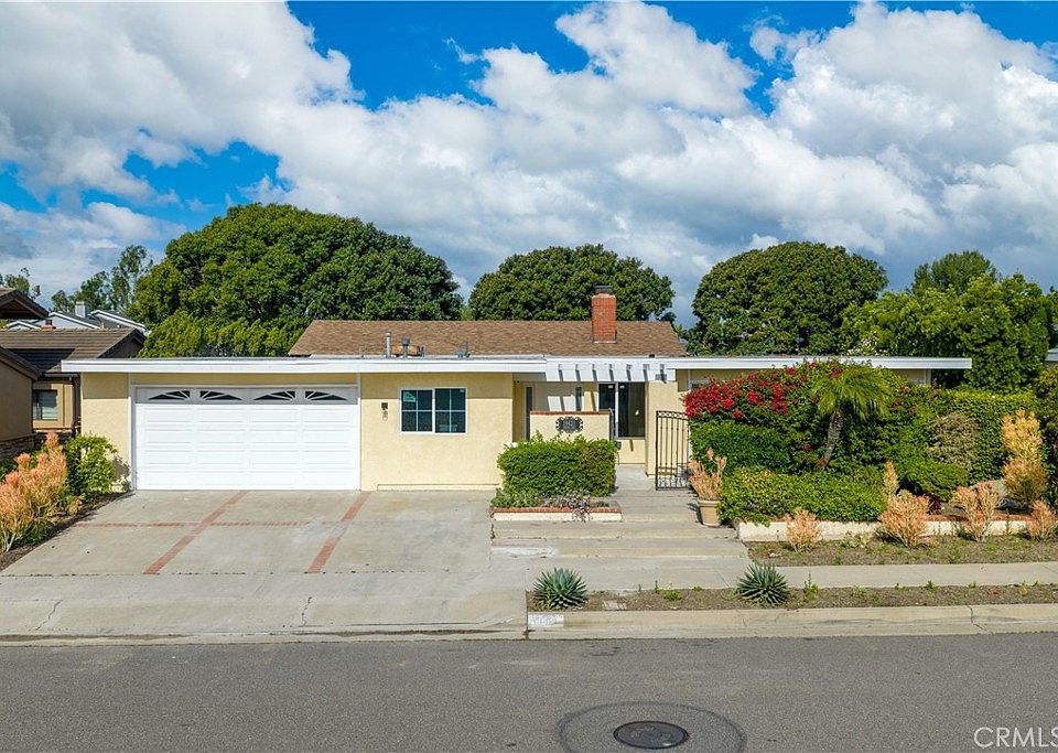 1st image of 19421 Sierra Lago Rd
