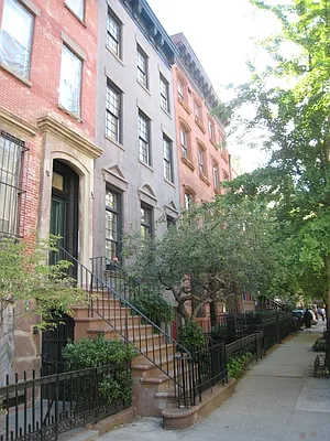 Rented by City Connections Realty | media 4