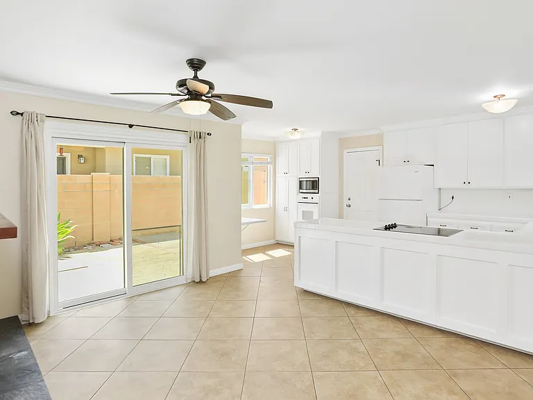 1403 E Chalynn Ave — Photo 4