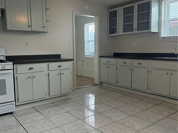 2nd image of 7001 Pritchard Pl