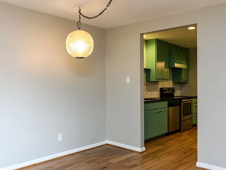 4406 Granbury Rd — Photo 3