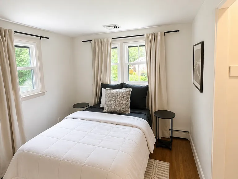 1410 Manorwood Dr — Photo 16
