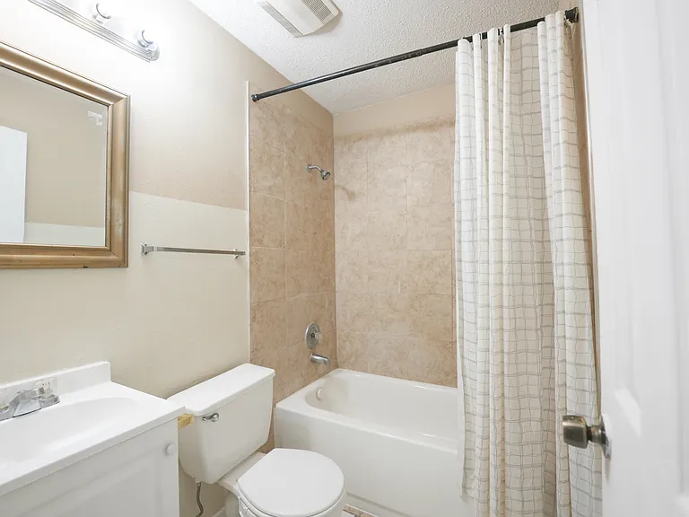 6354 Queens Castle #2 — Photo 7