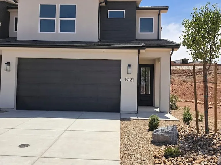 6121 S Cygnus Dr — Photo 1